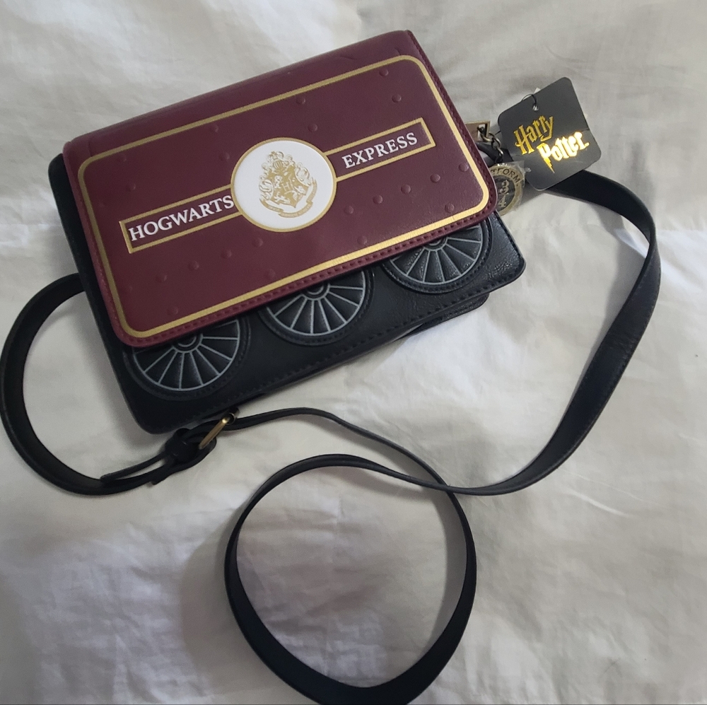 Harry Potter hogwarts train purse